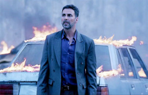 Airlift Movie Review
