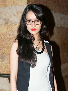 shraddha kapoor in spectacles